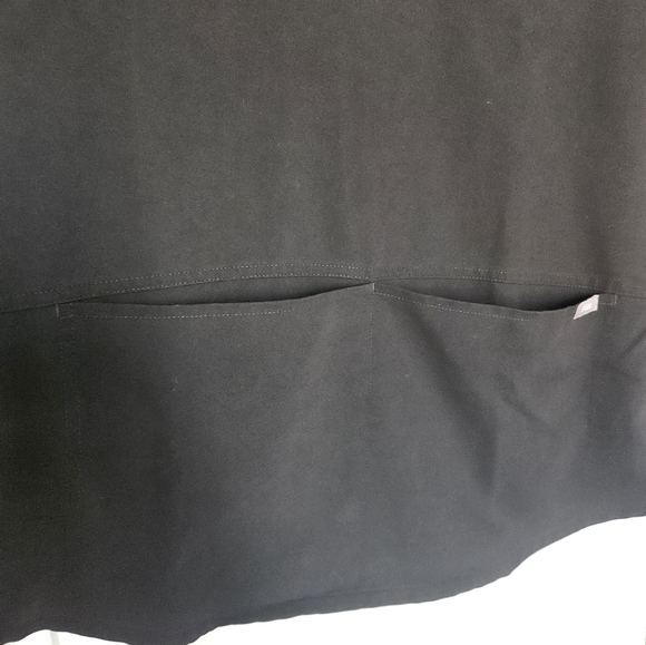 Figs Scrub Top black - Picture 6 of 7